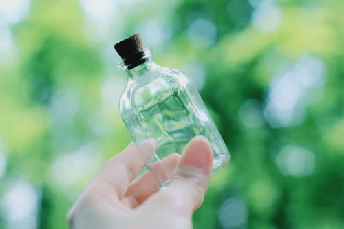 带着淡淡忧伤的伤感说说2018 适合女生的稍微有些难过的伤感说说1