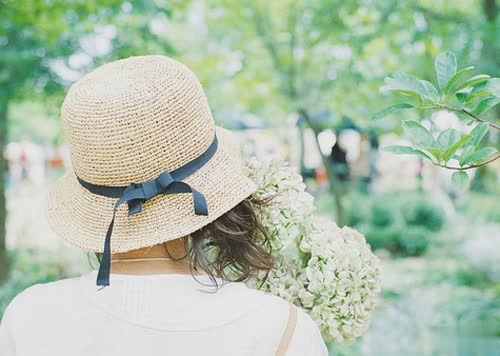 别难过了他不过是不爱你的伤感说说 内心特别委屈难过的伤感说说2