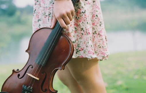 一个人深夜流泪的伤感说说 失恋了无法走出来的伤心说说2